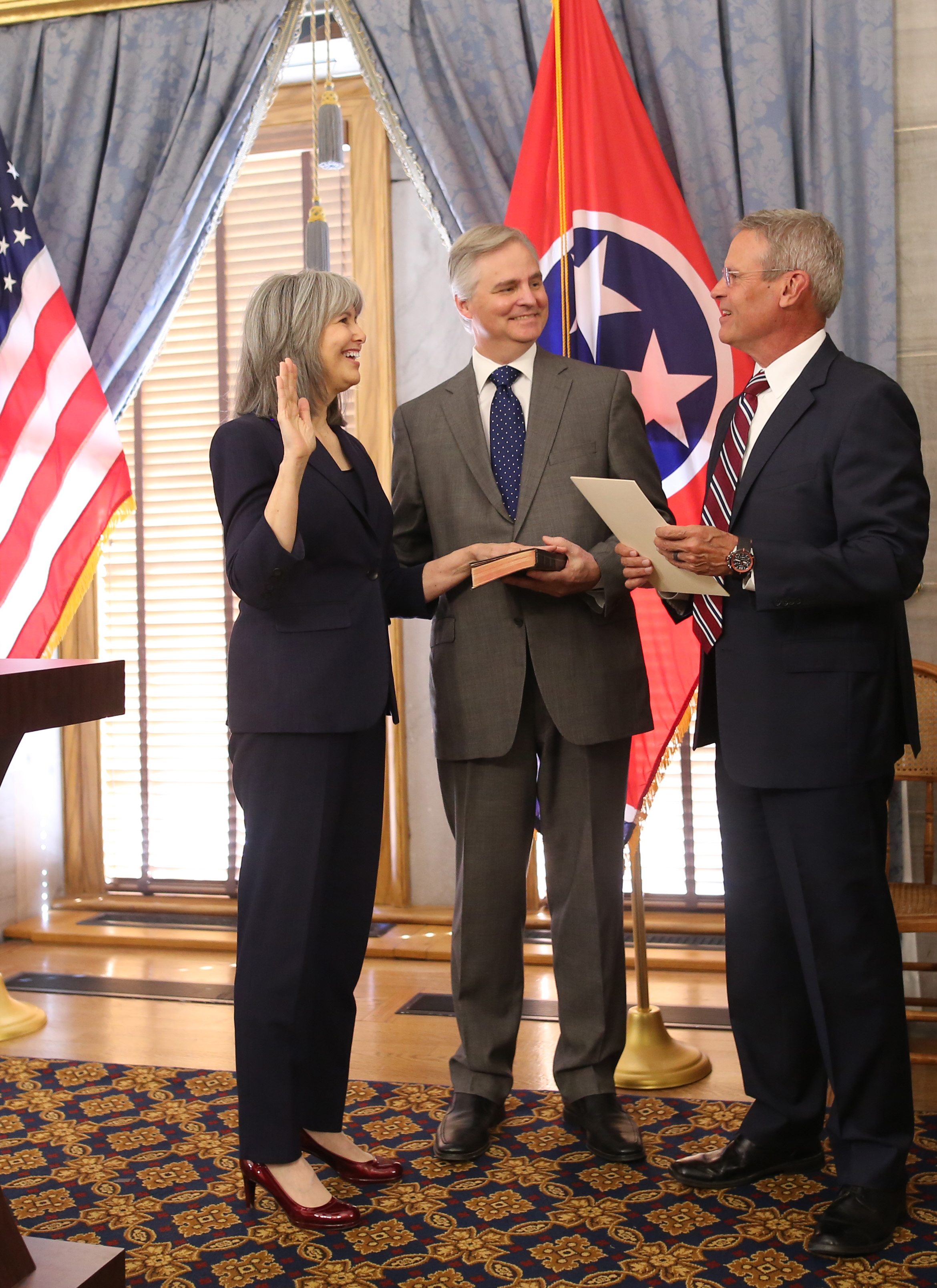 Justice Kirby takes the oath of office