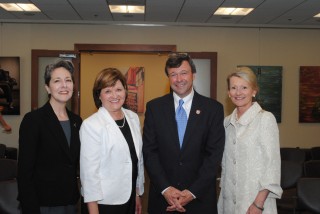 Chief Justice Lee with Chancellor Ellen Hobbs Lyle, Counsel to the Governor Dwight Tarwater, and AOC Director Debi Tate at the event announcing the creation of a docket dedicted to complex business cases in 2015.